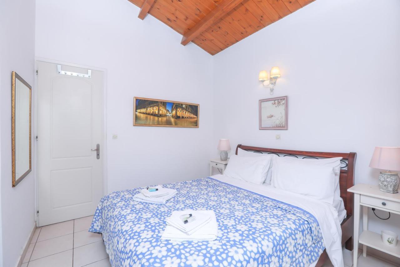 Suzanne'S Apartment Glyfada Menigos Resort Экстерьер фото